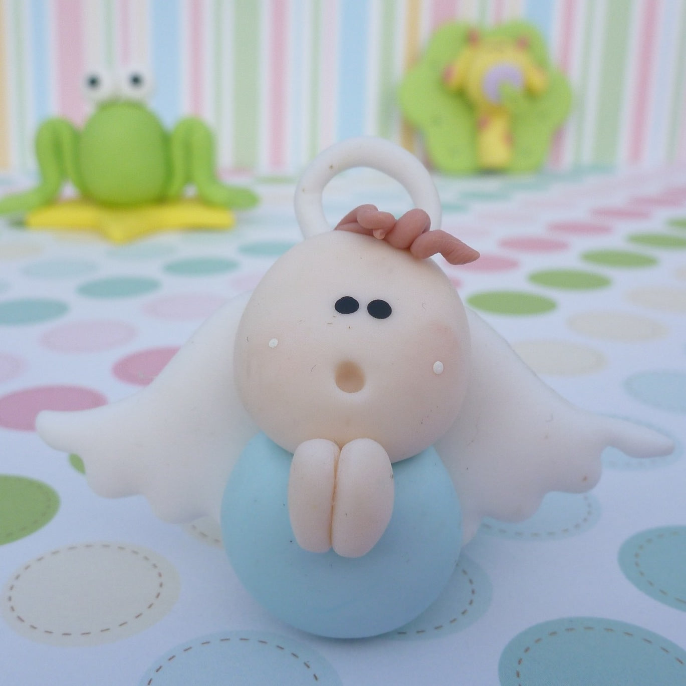 Angelito gordo recuerdo bautizo niño porcelana fría Chile